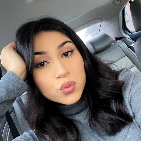 simplyariana13